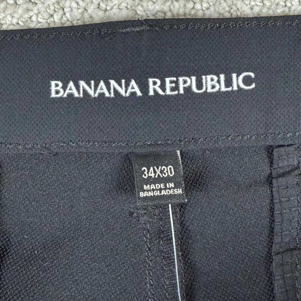 NEW Banana Republic Men 34x30 True Black Performance Tech Chino Pants